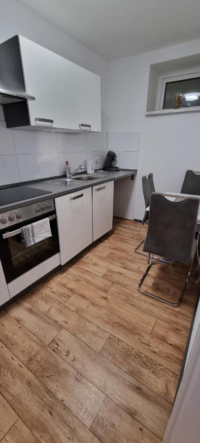 Waterfalls Apartment 1 トリベルク エクステリア 写真