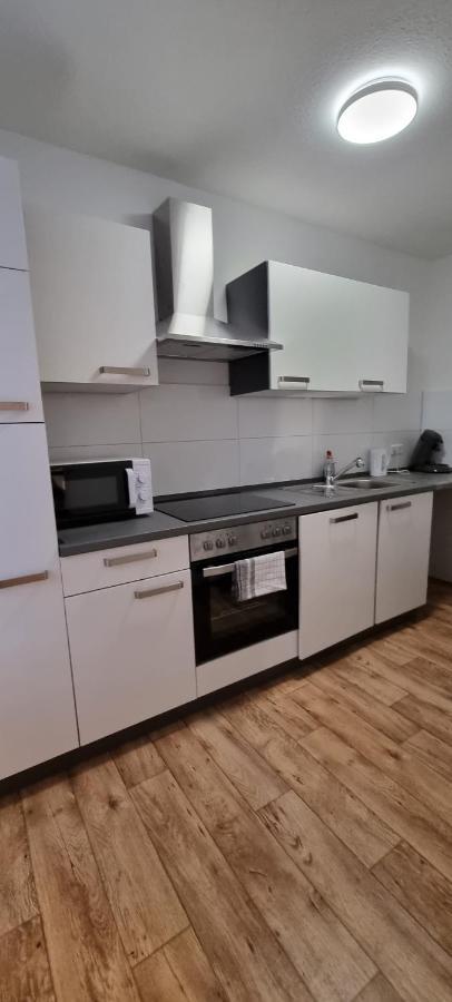 Waterfalls Apartment 1 トリベルク エクステリア 写真