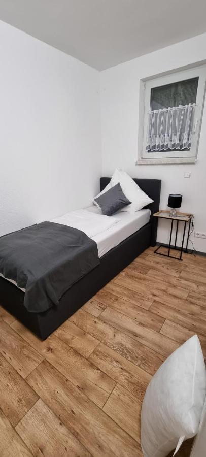 Waterfalls Apartment 1 トリベルク エクステリア 写真